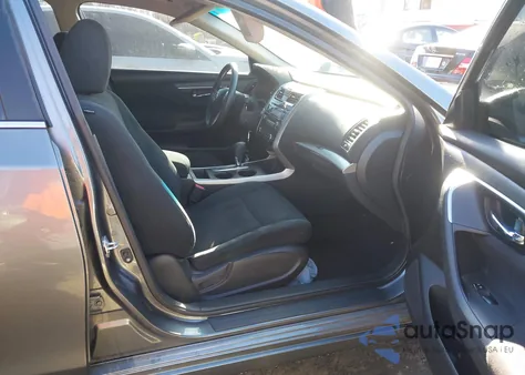 2015 Nissan Altima 2.5/2.5 S/2.5 Sl/2.5 Sv z USA, uszkodzony, nr VIN 1N4AL3AP0FN314970